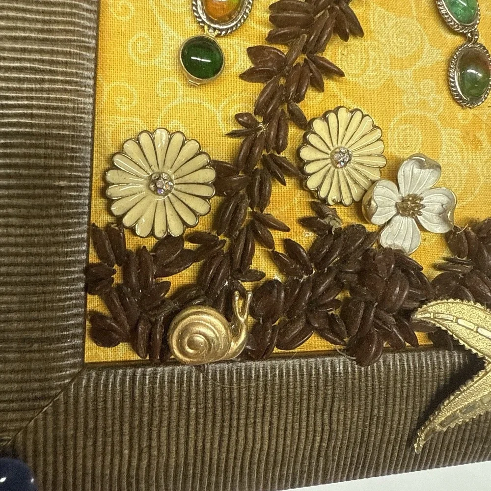 VTG Framed Jewelry Brooch Art‎ Ocean Sea Themed